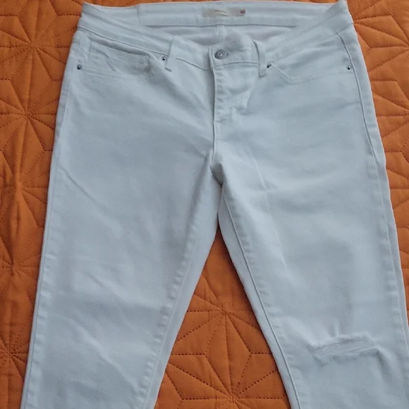 Levi's Women's White Jeans - Picture 1 of 9